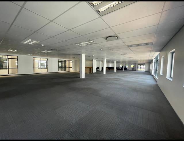 566M² OFFICE TO LET IN RIVONIA